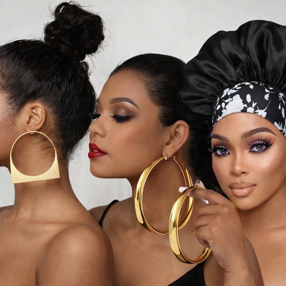 2 set of Earrings and Satin Bonnet